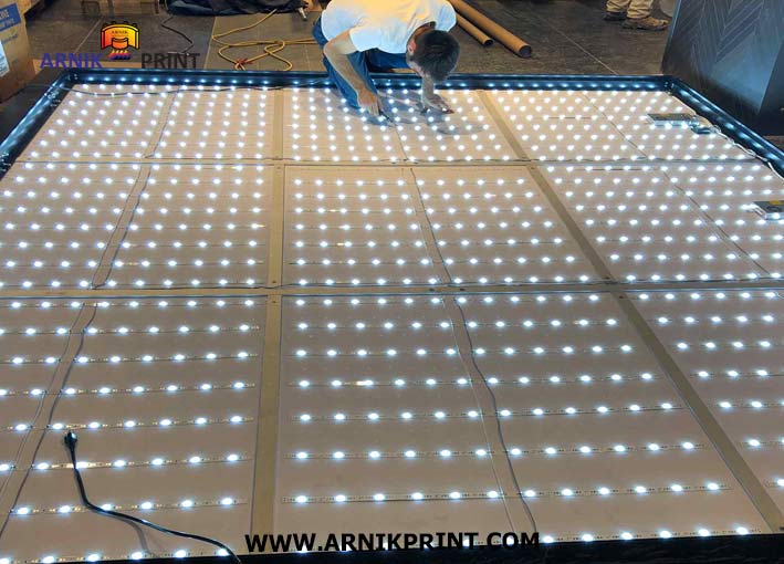 لایت-باکس-فریم-لس-پارچه-ای-1 لایت باکس فریم لس پارچه ای